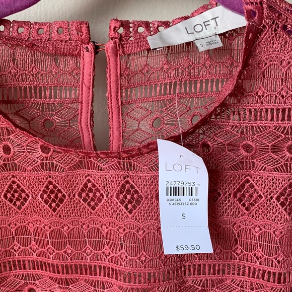 New ann taylor LOFT lace crochet open knit rose top - Picture 3 of 4